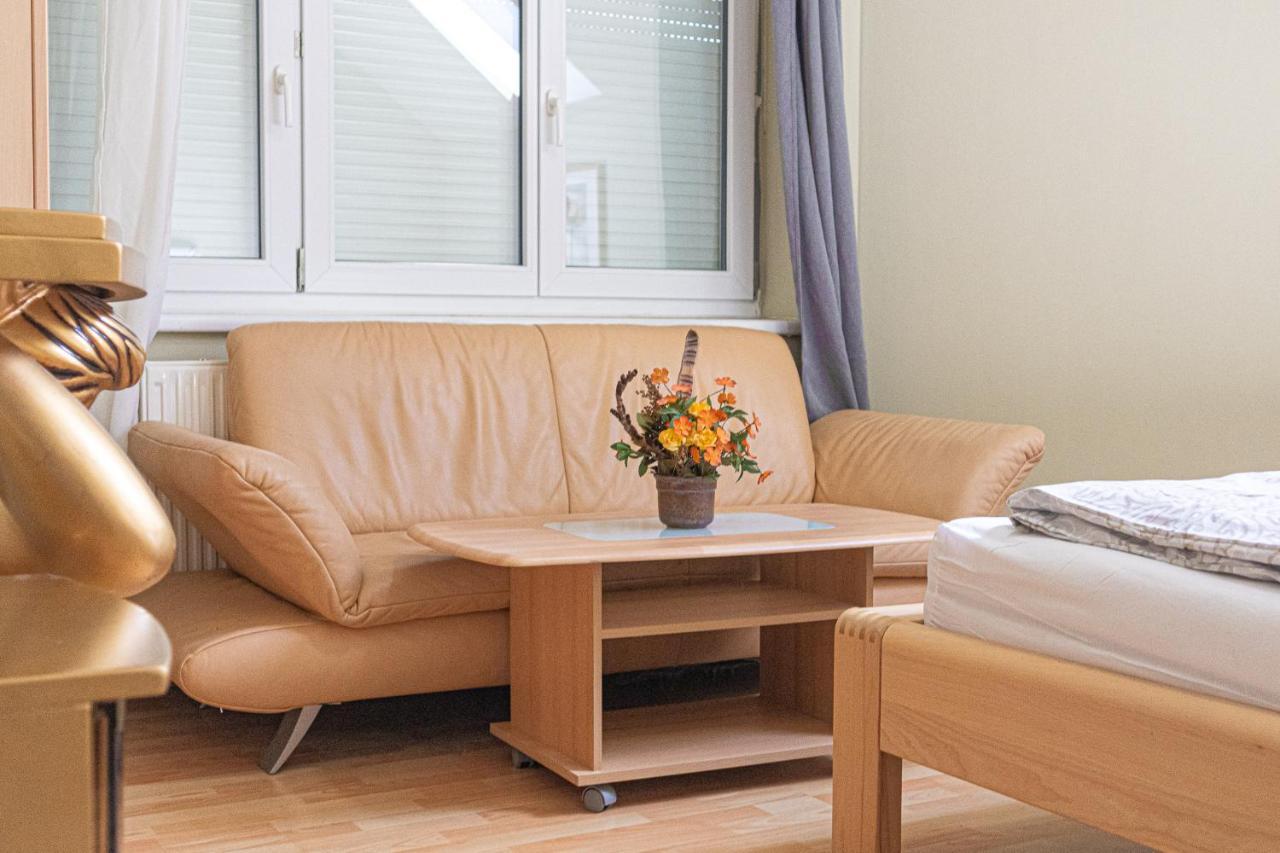 Exquisite Shared Villa - Your Private Room In This Beautiful Home فيينا المظهر الخارجي الصورة