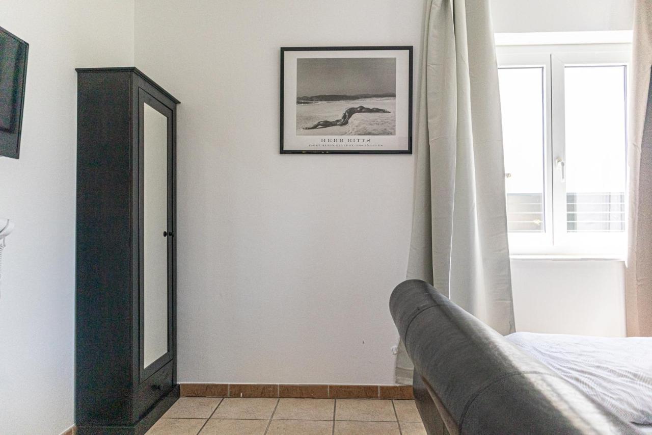 Exquisite Shared Villa - Your Private Room In This Beautiful Home فيينا المظهر الخارجي الصورة